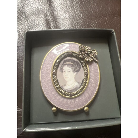Two's Company Amethyst Rhinestones Dragonfly Enamel Oval Picture Frame w Clip - Picture 2 of 4